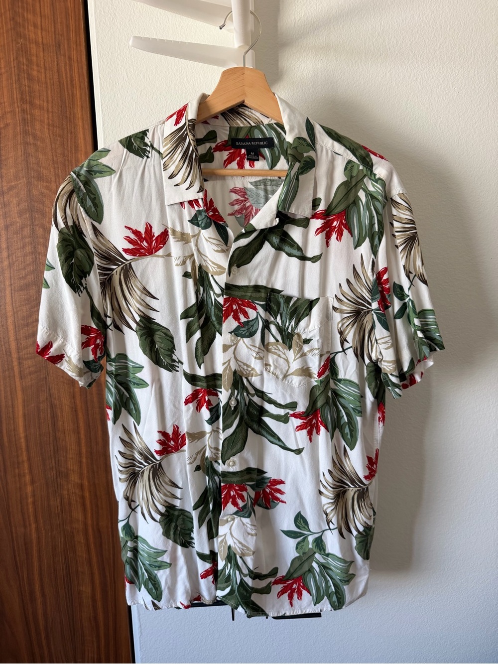 Banana Republic White Tropical Print Short-Sleeve Shirt